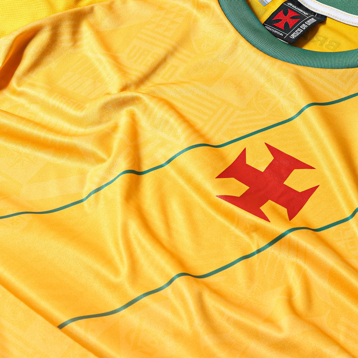 https://images.tcdn.com.br/img/img_prod/1006590/camisa_vasco_brasil_folha_masculina_8_20260522105727_ce11764a3ab4.jpg